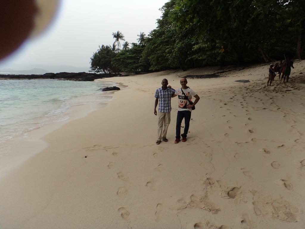 Jardim Botanico Me-Zochi Hotel Sao Tome Buitenkant foto